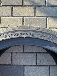 Davanti 255/35 R19 - 4