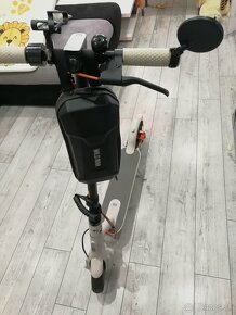 Kolobežka Xiaomi Mi Electric Scooter 3 - 4