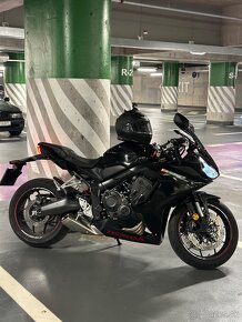 Honda CBR 650 R 2023 - 4