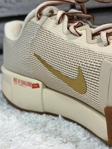 Nike Performance GP Challenge pro Tenisky - 4