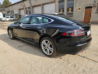 Tesla Model S 85 - 4