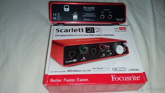 Focusrite Scarlett 2i2 - 4