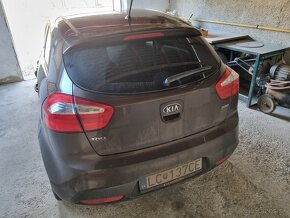 KIA RIO 2013 1.4 CRDi - 4