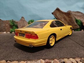 Prodám model 1:18 BMW 850csi - 4