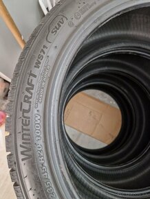 Zimné pneumatiky 235/45 R20 ako nové 4ks - 4