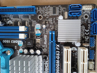 ASROCK 960GM-GS3 FX - 4