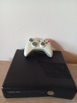 Xbox 360S - 4