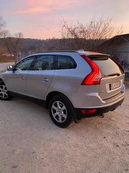 Predám/Vymením  Volvo xc60 2.4 diesel 4x4.. automat rok 2010 - 4