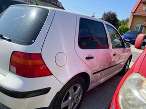 Volkswagen GOLF 4 - 4