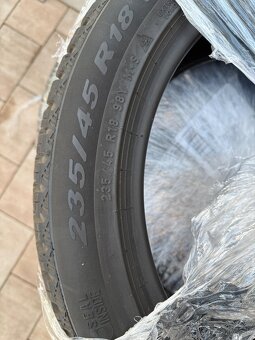 Pirelli Cinturato All Season SF3 235/45 R18 - 4