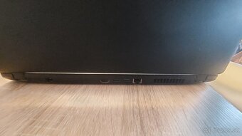 Acer Aspire ES1-533 - 4