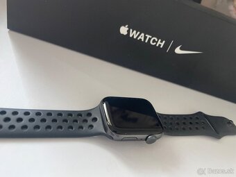 Apple Watch SE 44mm - 4