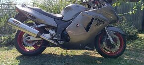 Honda CBR 1100 xx - 4