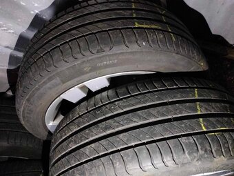 4ks alu disky orig. Mercedes 5x112 r17 pneu 225/45 R17 6mm - 4