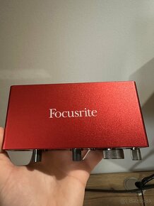 Zvuková karta Focusrite Scarlett 2i2 - 4