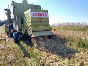 Claas compact 30 s drvičom slamy - 4