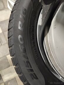 Predám zimné pneumatiky Pirelli 215/60 r16 - 4