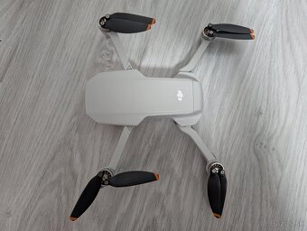 Dron - DJI Mini 2 s príslušenstvom - 4