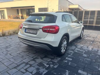 Mercedes Benz GLA 200d - 4