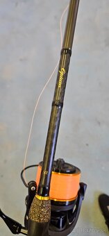 Delphin Opium Carp 3,6m 3,0lbs 2 diel 50mm, navijak mivardi - 4