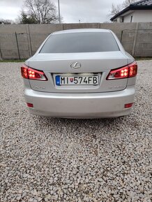 LEXUS IS 220D - 4