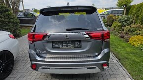 OUTLENDER 2.4 PHEV 4x4 - 4