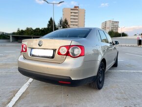 Volkswagen Jetta 1.9 TDI - 4