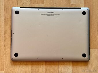 MacBook Pro 15" i7-2,4GHz,4j/8GB/256GB, NOVÁ BATÉRIA - 4