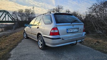 Honda Civic 1.4i - 4