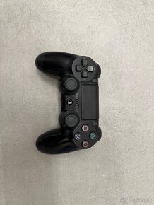 PLAYSTATION 4 - slim - 4