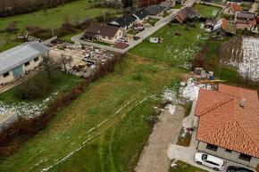 Ponúkam na predaj stavebný pozemok Veľké Bedzany 625 m2 - 4