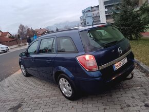 Opel Astra H Caravan 1.7CDTI Enjoy - 4