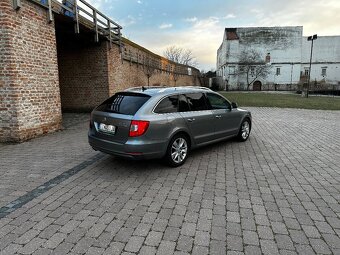 Škoda Superb 2. gen 125kw TDI 2011 - 4