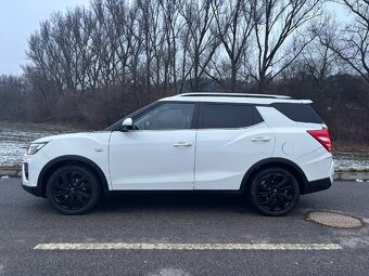 SsangYong Tivoli Grand - 4