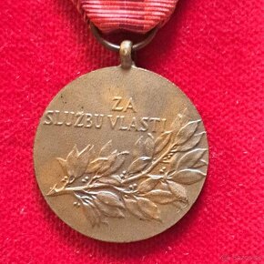 Medaile SNP - 4