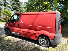 Renault Trafic 235tis z roku 2002 - 4