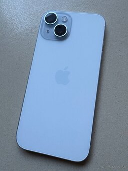 iPhone 15, 128 GB,výborný stav - 4