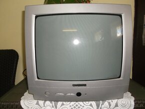 Retro televízor - 4