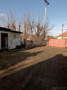 Rodinný dom s veľkým pozemkom v centre obce Dolný Ohaj - 4