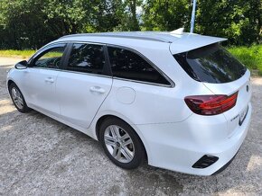 Kia Ceed sw 1.4i LPG 2019 GOLD - 4