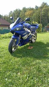 Yamaha yzf r1 - 4