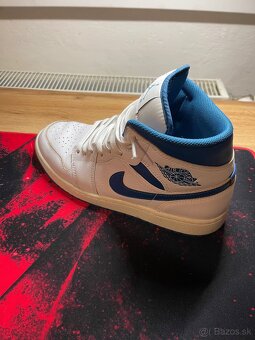 Air Jordan 1 Mid SE "Industrial Blue" - 4