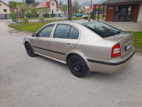 Skoda octavia 1.6 75kw - 4