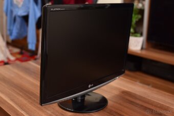 LCD monitor LG Flatron W2252TQ-PF - 4