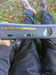 Xbox 360 slim - 4