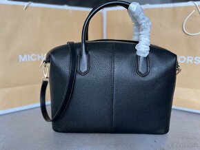 Krásna kožená kabelka značky Michael Kors - 4