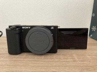 Sony ZV e-10 + doplnky na videotvorbu - 4