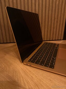 Macbook Air 13’’ zlatý 2020 - 4