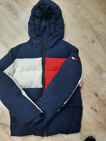 Tommy Hilfiger - 4