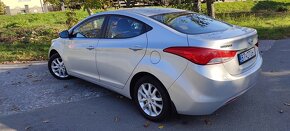 Elantra 1.6 benzín - 4